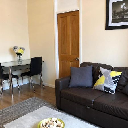 Entire Flat Very Comfortable 1 Bedroom Лондон Экстерьер фото